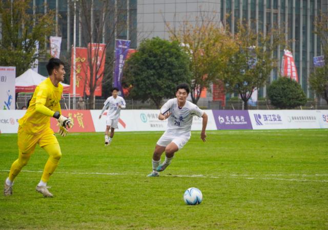 姜还是老的辣！殷铁生靠什么逆风而行：不想留遗憾